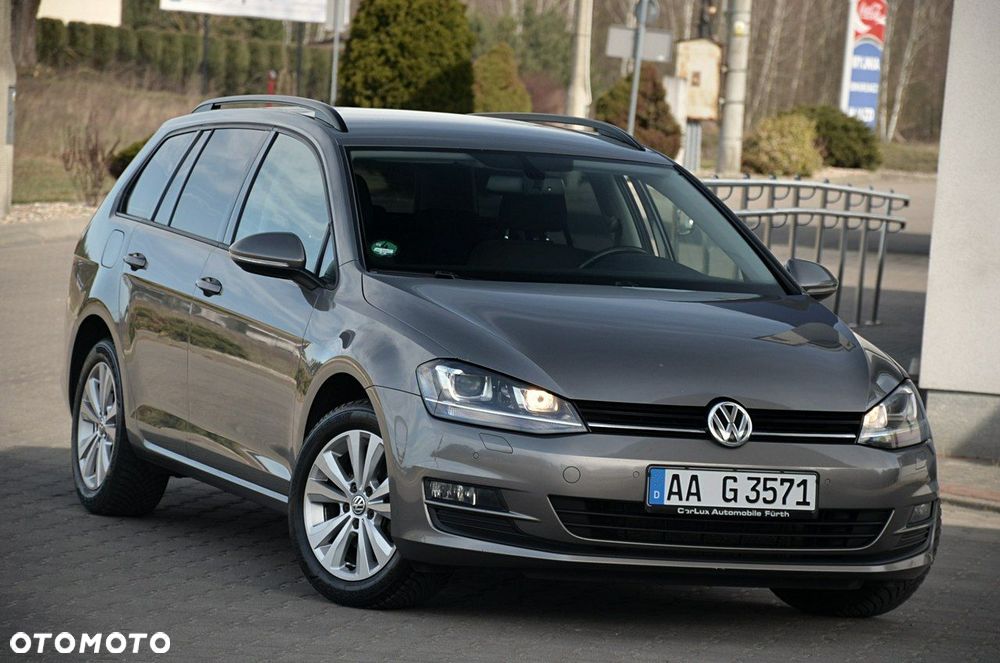 Volkswagen Golf - 1