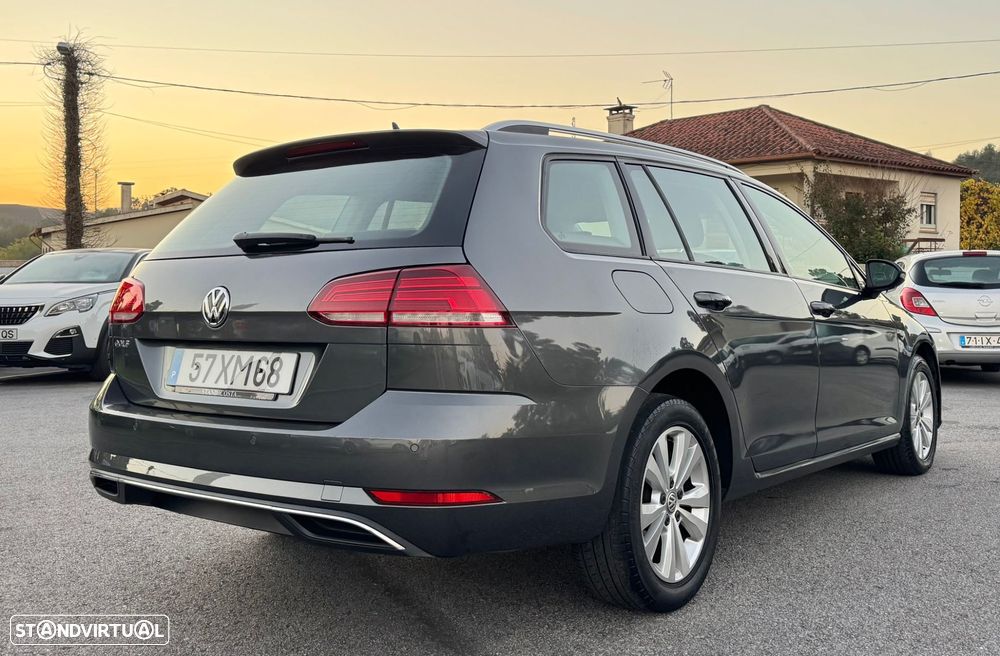 VW Golf Variant 1.6 TDi Confortline - 4