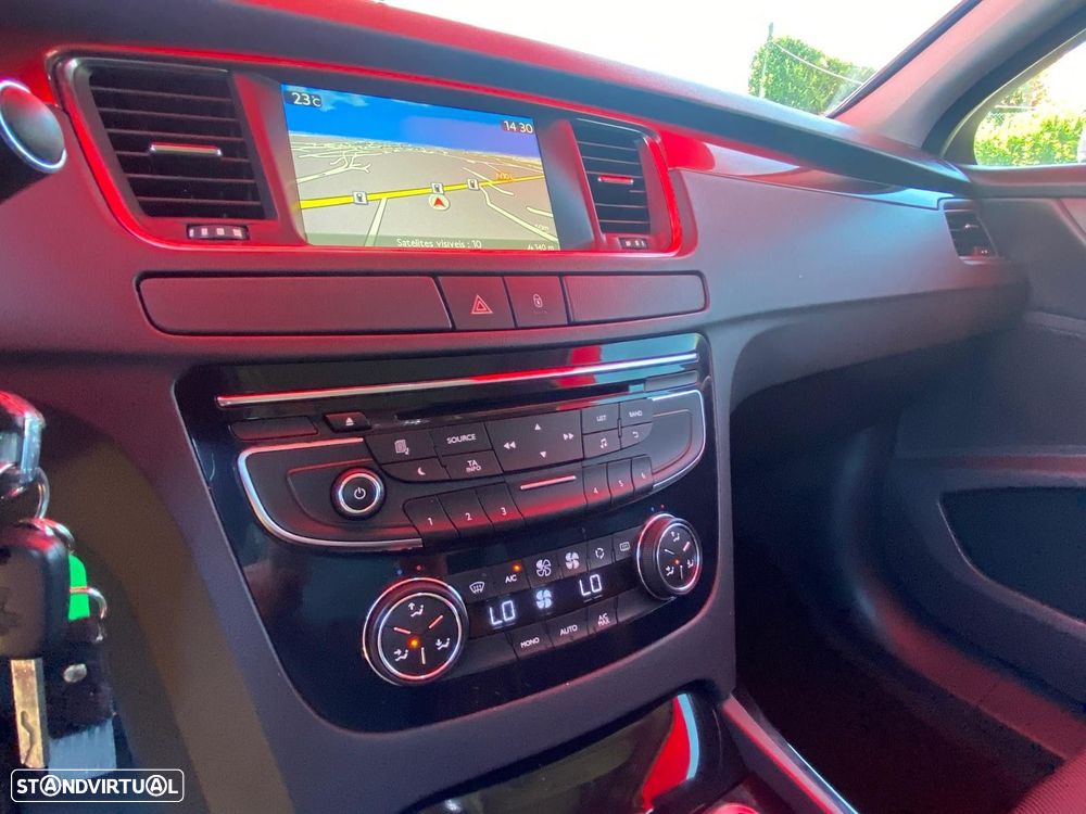 Peugeot 508 RXH 2.0 HDi Hybrid4 2-Tronic - 11