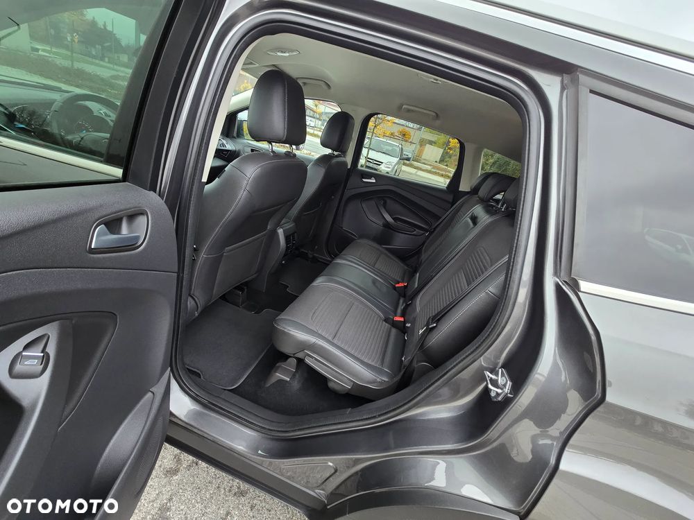 Ford Kuga 2.0 TDCi 4x4 Titanium - 16