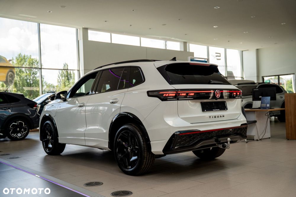 Volkswagen Tiguan - 4