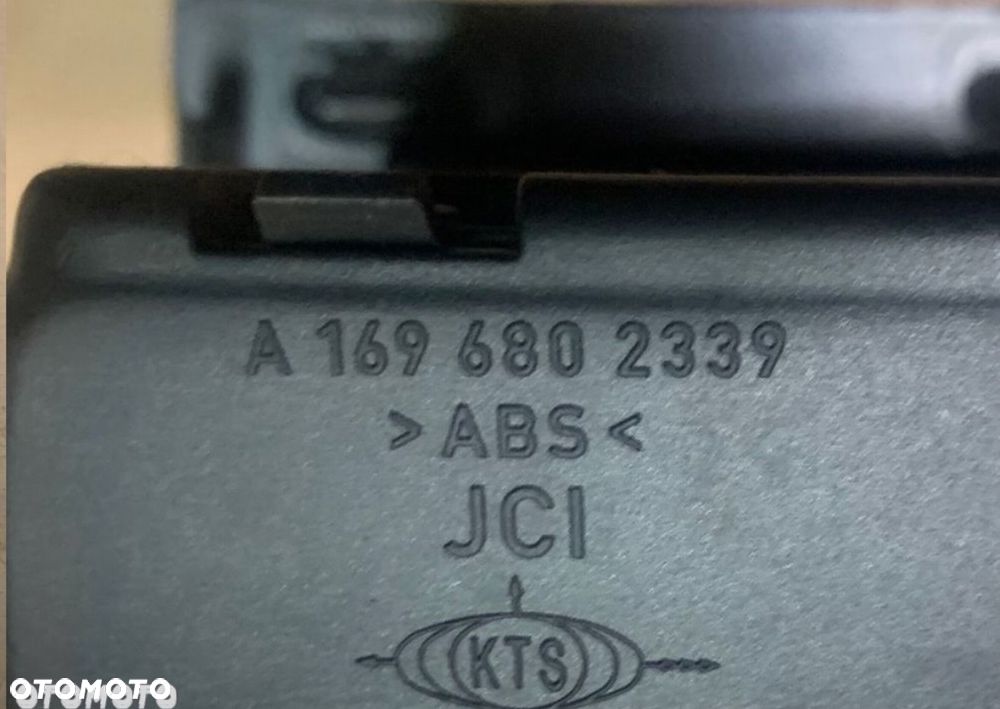 1696802339 ramka dekor konsoli mercedes a w169 b w245 - 3