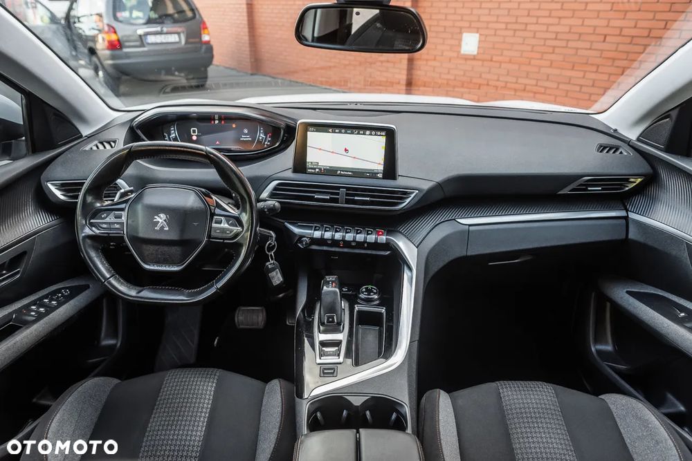 Peugeot 5008 1.5 BlueHDi Allure S&S EAT8 - 25