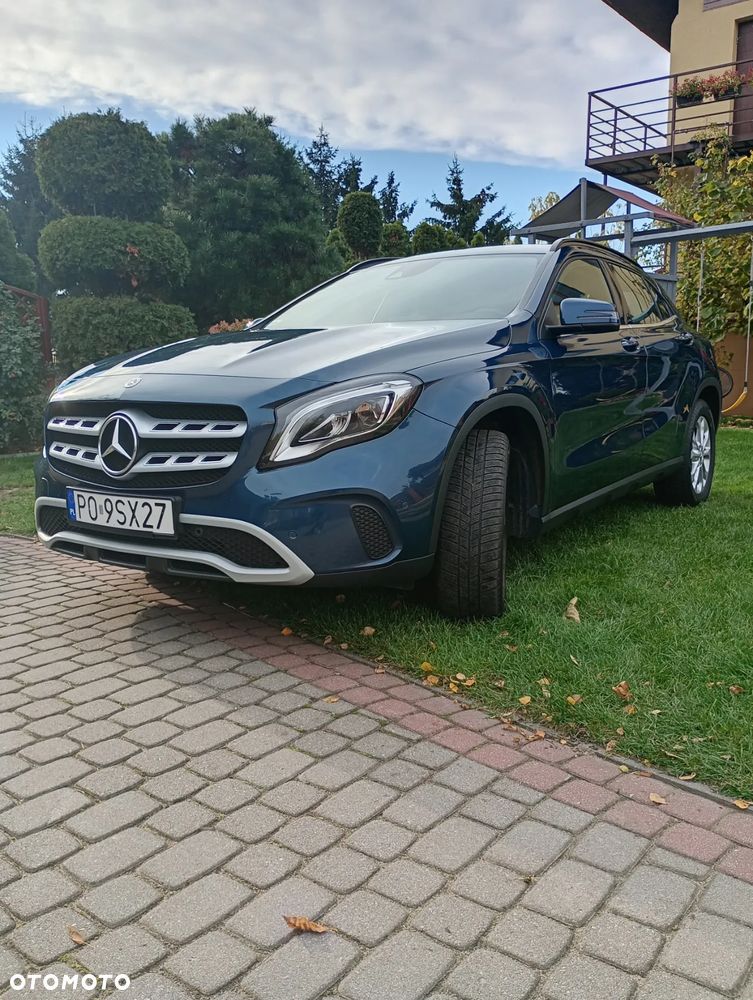 Mercedes-Benz GLA - 1