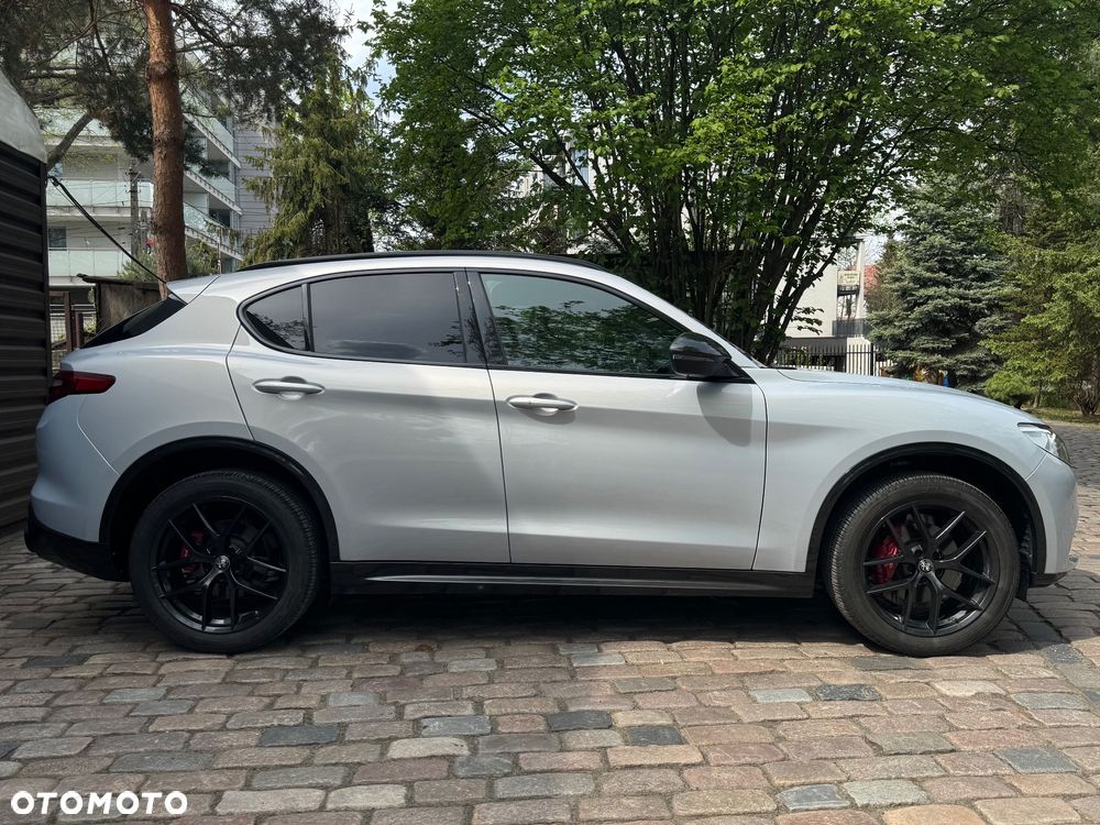 Alfa Romeo Stelvio - 3