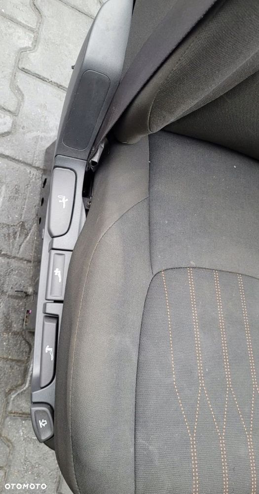 FOTEL PNEUMATYCZNY PASAŻERA PRAWY DAF XF 106 - 3