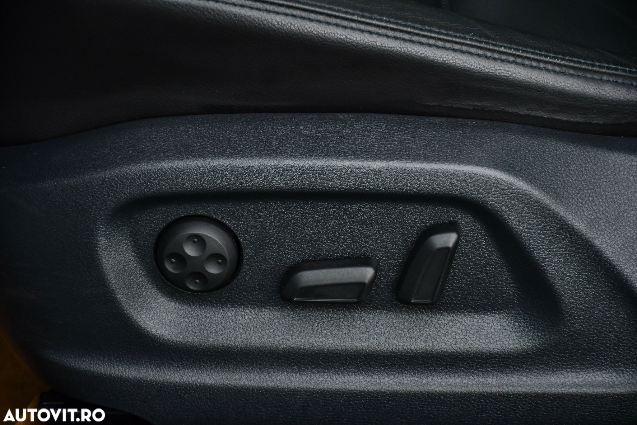 Volkswagen Tiguan - 24