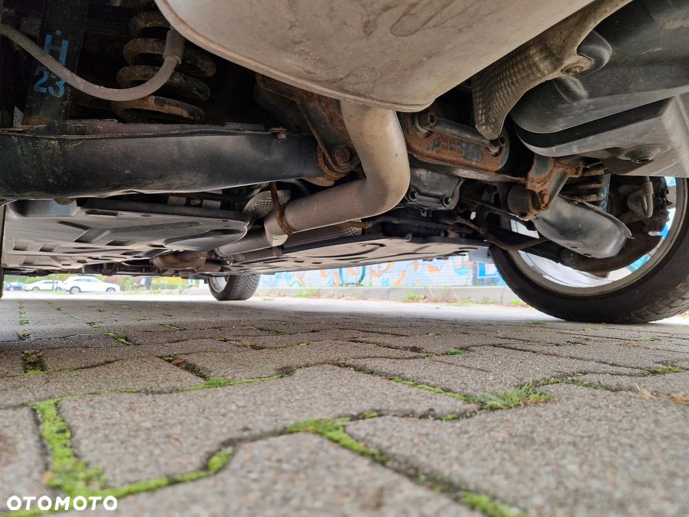 Mercedes-Benz Klasa C 200 Kompressor Sport Edition - 32