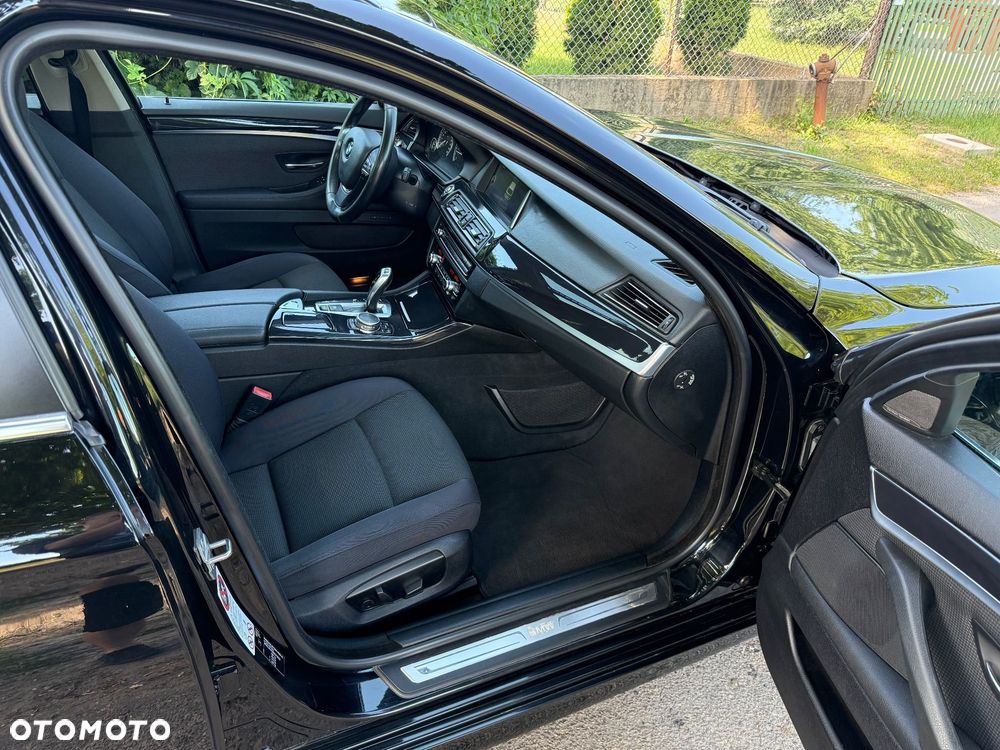 BMW Seria 5 520d Luxury Line - 8