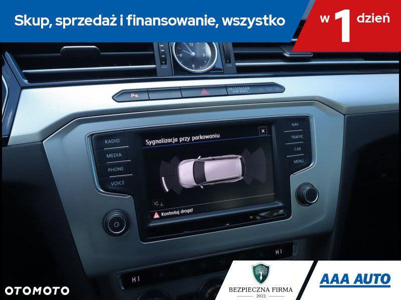 Volkswagen Passat - 17