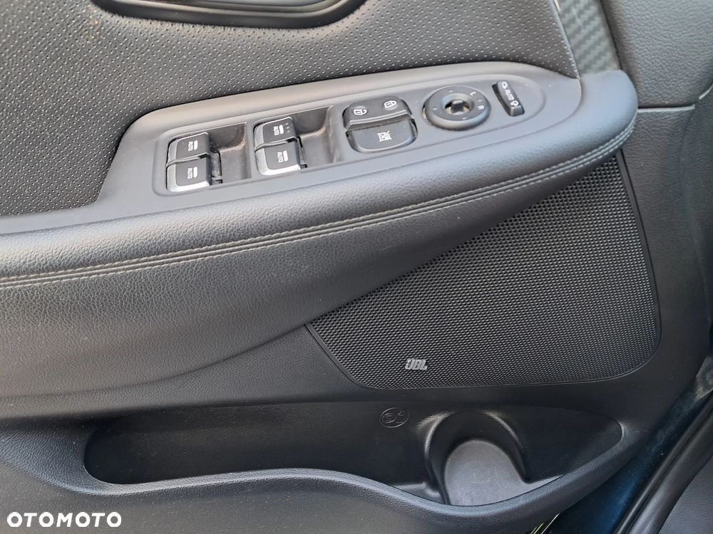 Kia Carens 1.7 CRDi Business Line 7os 7DCT - 11