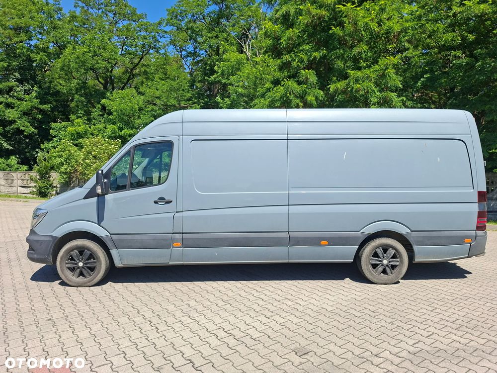 Mercedes-Benz Sprinter - 1