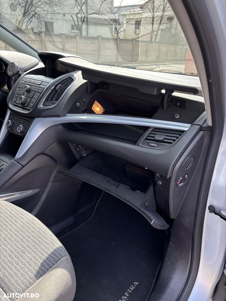 Opel Zafira - 28