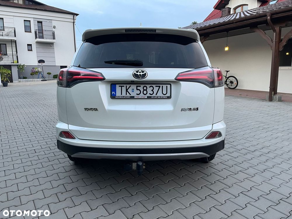 Toyota RAV4 2.0 D-4D Active 4x2 - 6