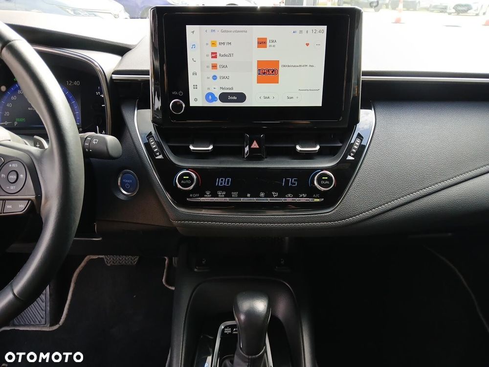 Toyota Corolla 2.0 Hybrid Comfort - 28