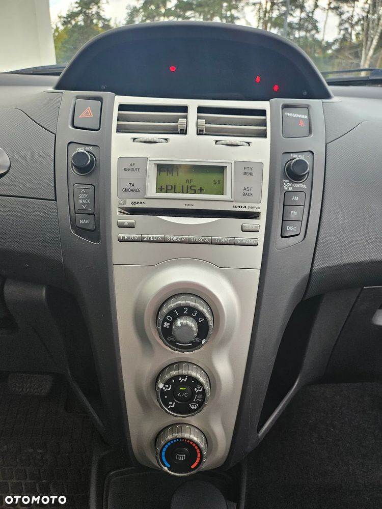 Toyota Yaris 1.3 Luna - 18