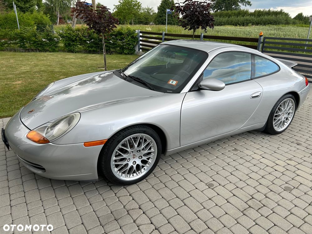 Porsche 911 Carrera - 9