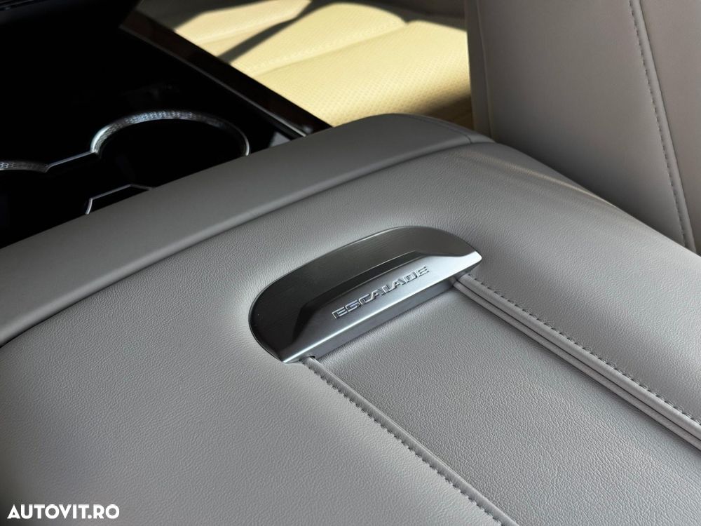 Cadillac Escalade - 11