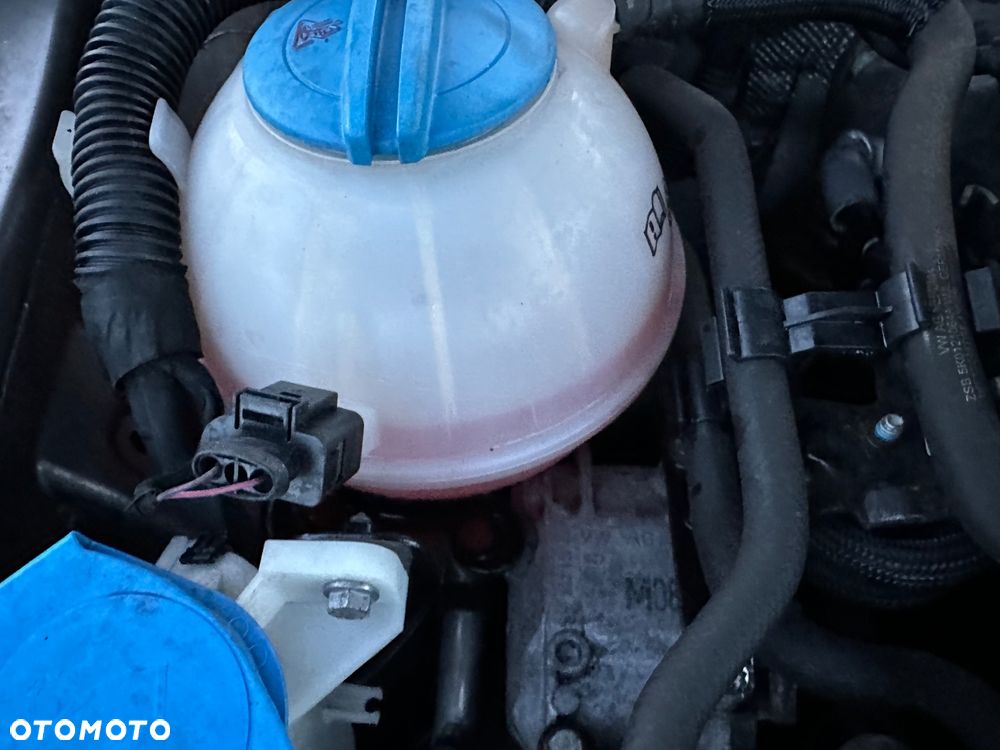 Volkswagen Passat Variant 2.0 TDI BlueMotion Technology Trendline - 23