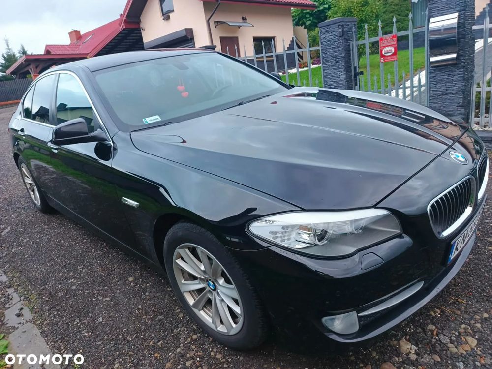 BMW Seria 5 525d xDrive - 6