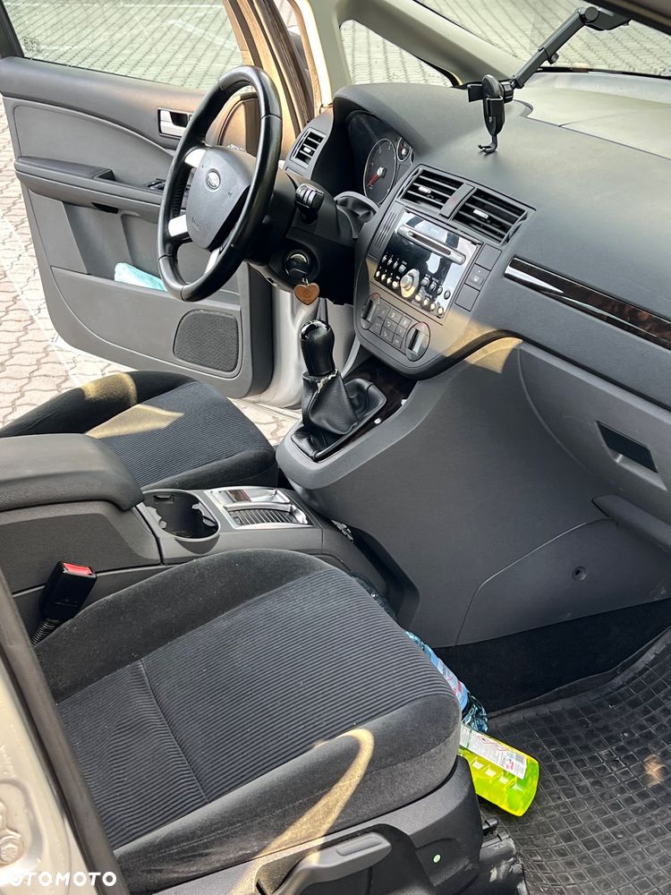 Ford Focus 1.6 TDCi Ghia DPF - 18