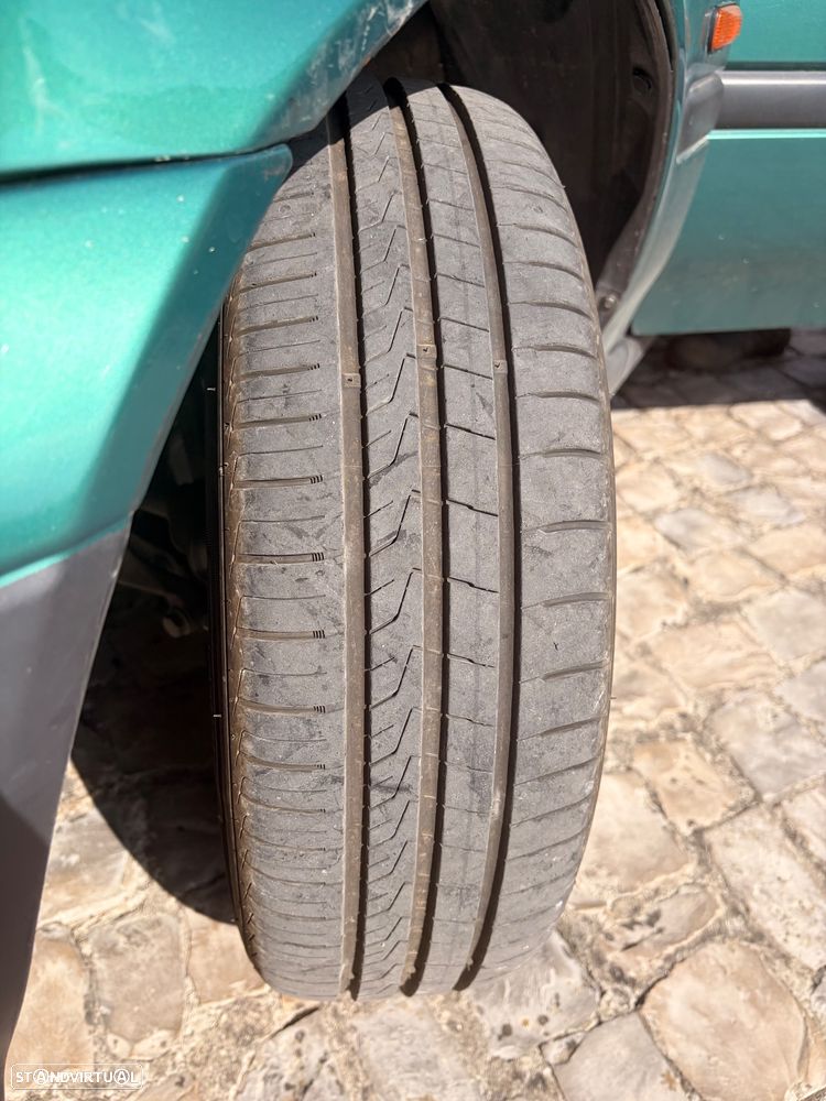 Honda Civic 1.4i — fotografia 4