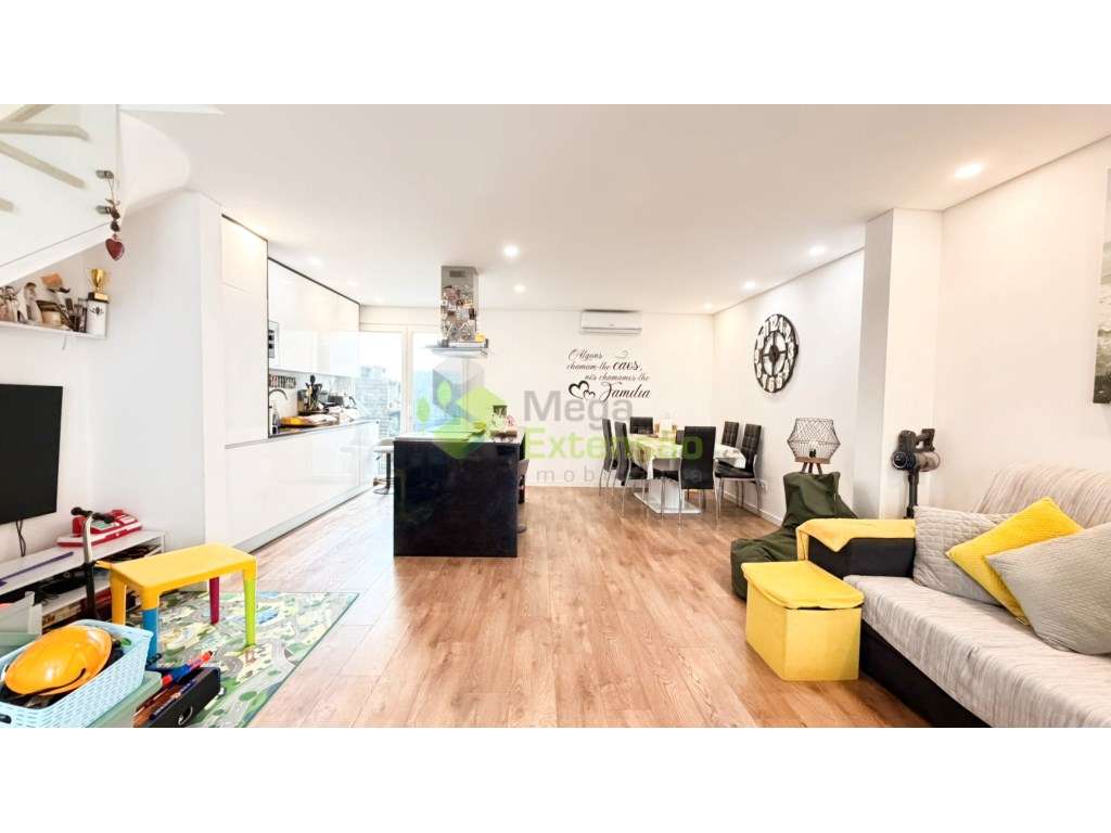 Moradia contemporânea, 3 suites, no Seixal da Lourinhã - Apenas 1 k... - Grande imagem: 5/26