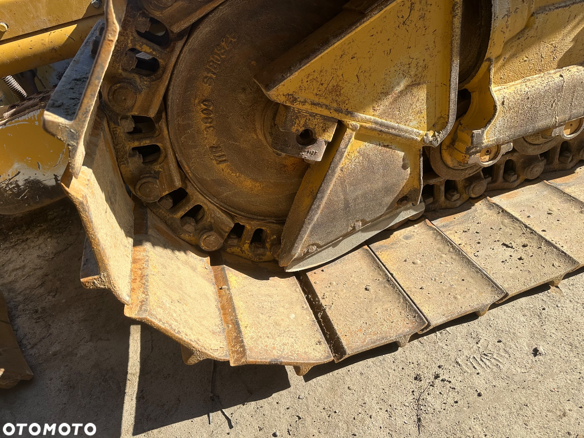 Caterpillar D6M - 6