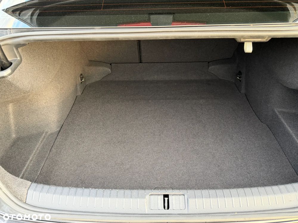 Volkswagen Passat 1.5 TSI EVO Business DSG - 37