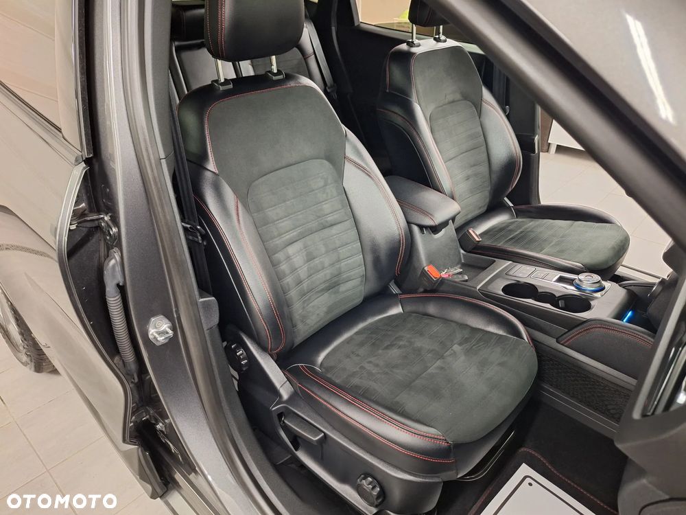 Ford Kuga - 30