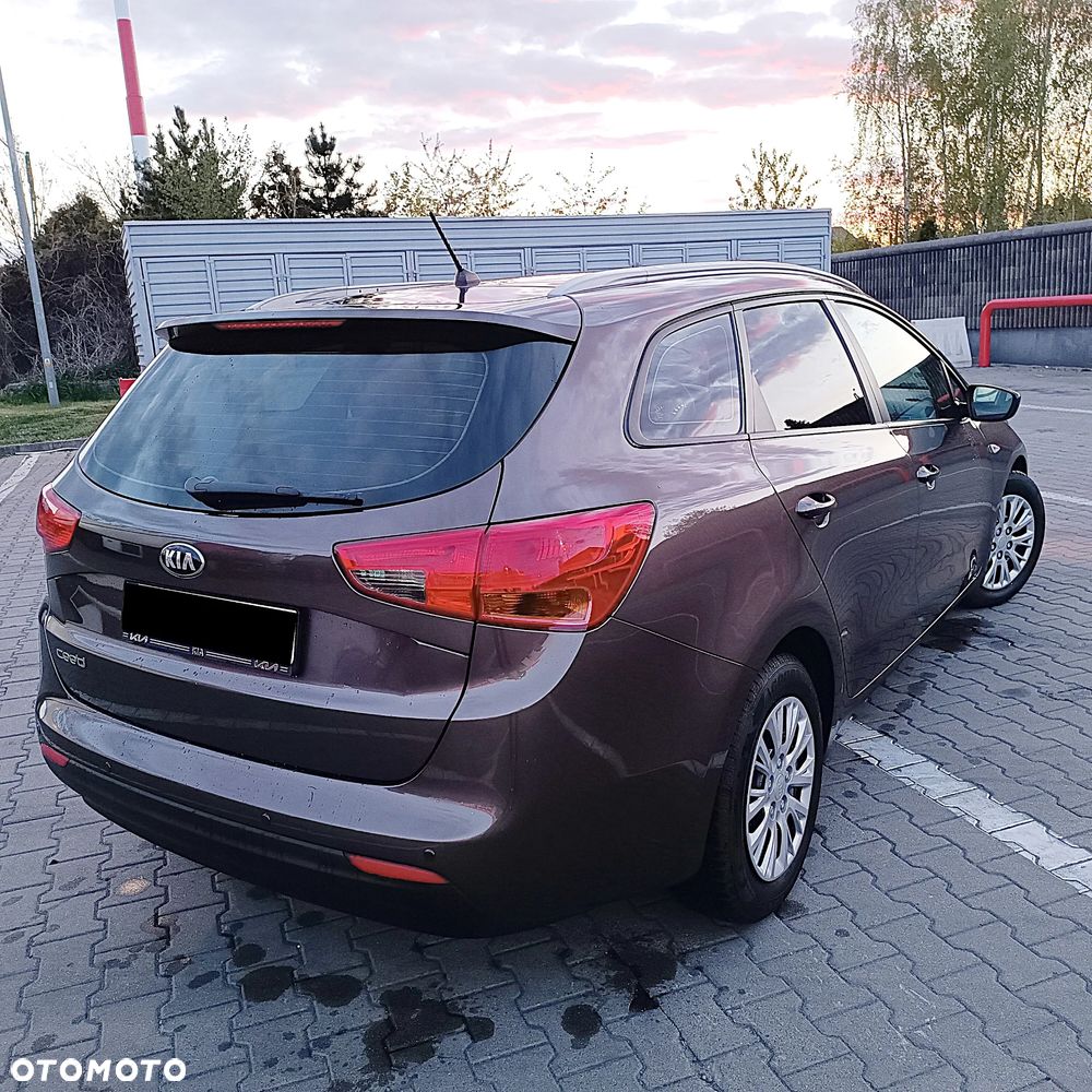 Kia Ceed 1.4 CVVT Attract - 4