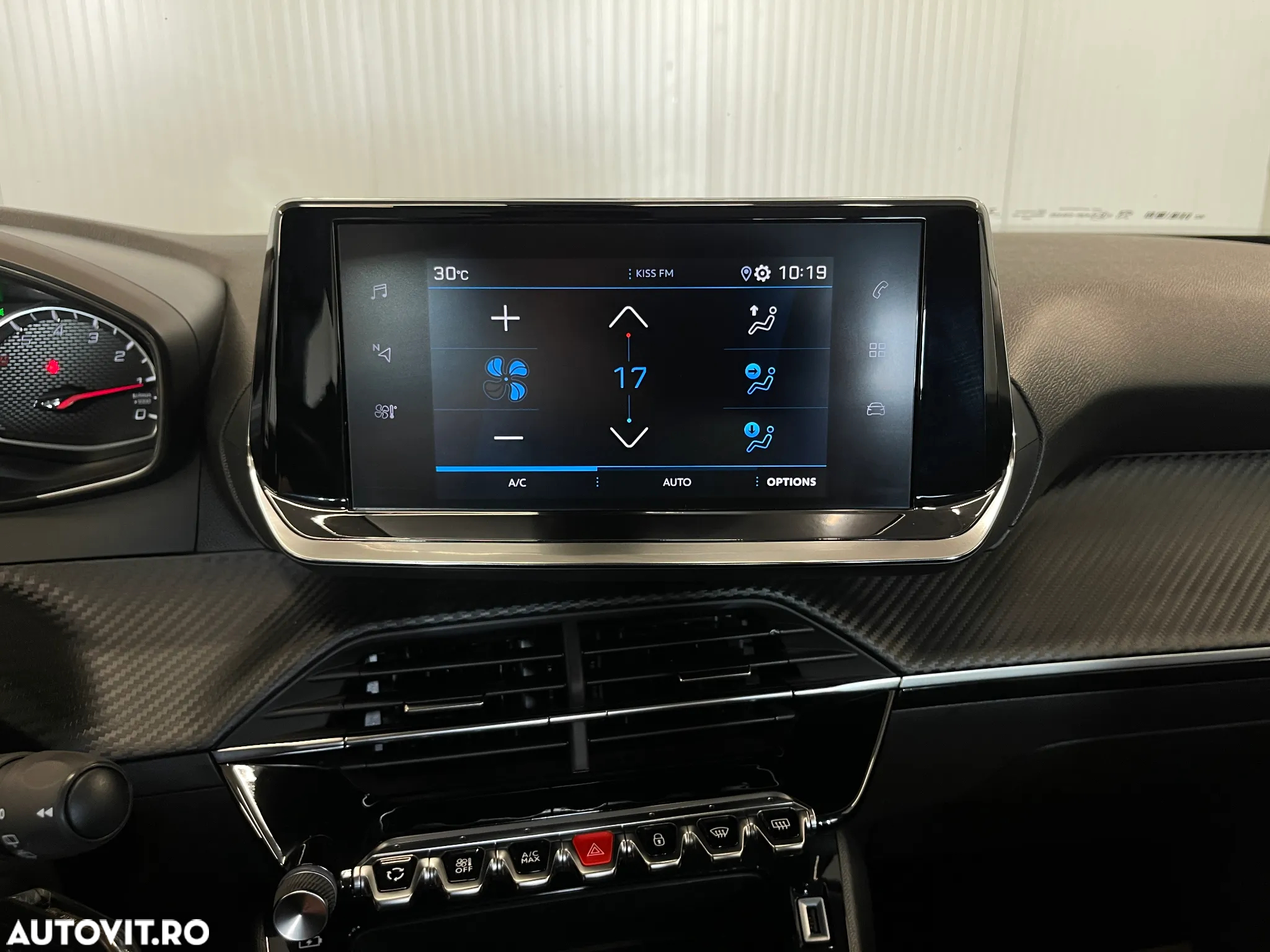 Peugeot 2008 - 18