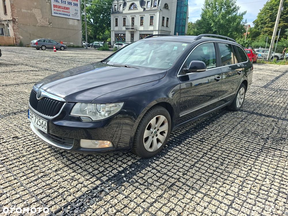 Skoda Superb 2.0 TDI DSG FAMILY - 4