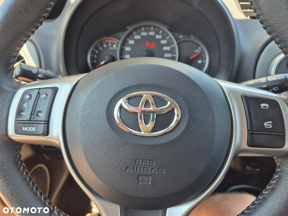 Toyota Yaris 1.33 VVT-i Style - 8