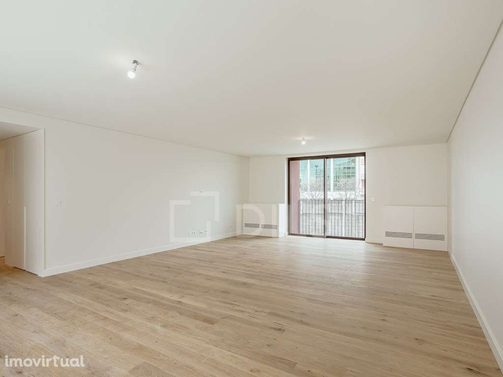 Apartamento T3 com área exterior e garagem no Areeiro, Lisboa - Grande imagem: 3/57