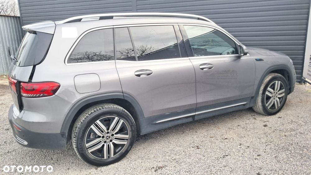 Mercedes-Benz EQB - 16