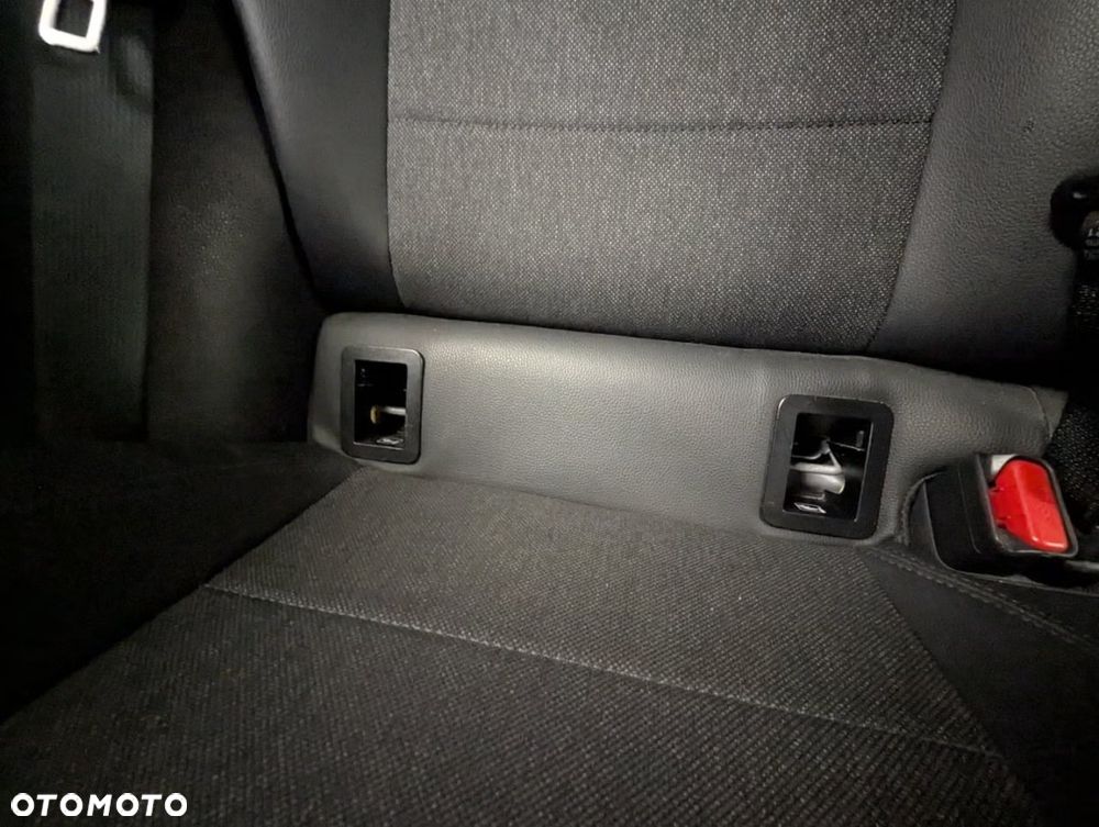 Toyota Corolla - 14