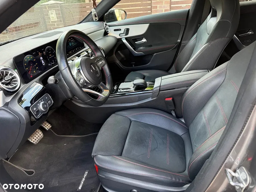 Mercedes-Benz CLA 200 AMG Line 7G-DCT - 15
