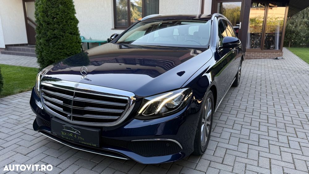 Mercedes-Benz E 220 d 4Matic T 9G-TRONIC Avantgarde - 2