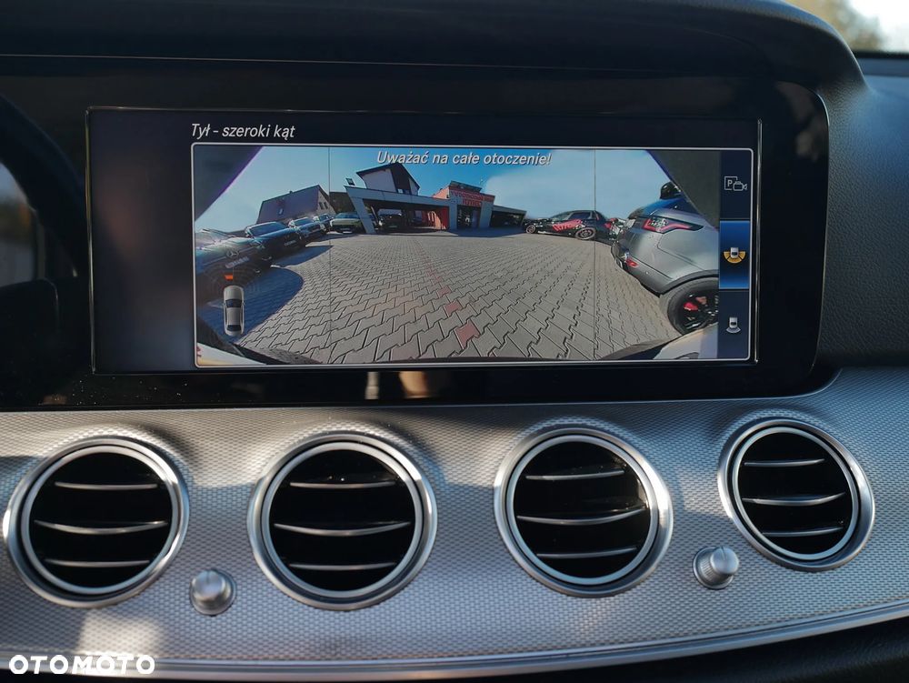 Mercedes-Benz Klasa E 300 9G-TRONIC Avantgarde - 16