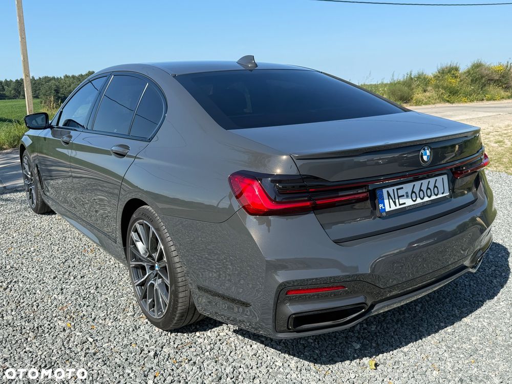 BMW Seria 7 750i xDrive sport - 15