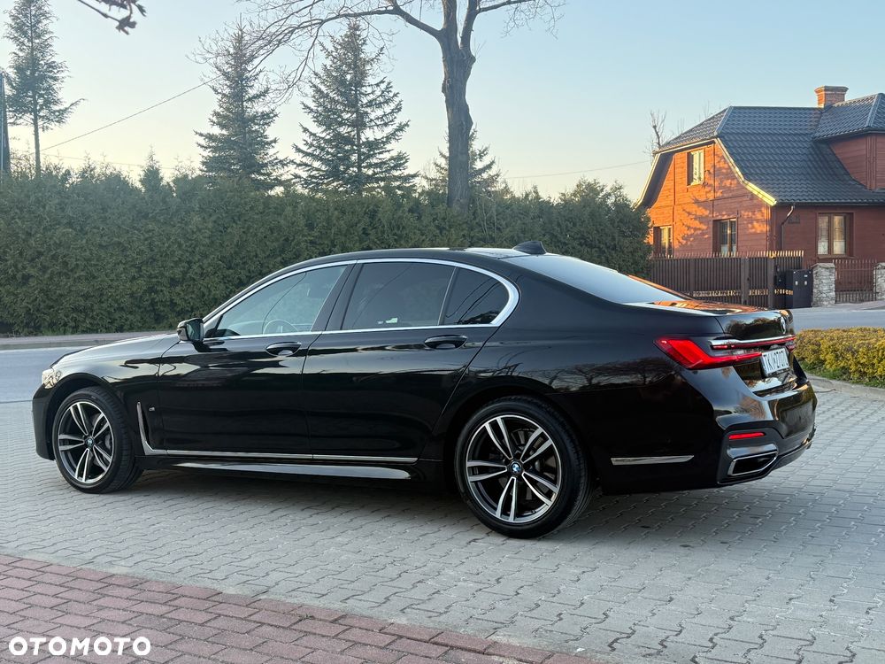BMW Seria 7 730d xDrive mHEV - 3