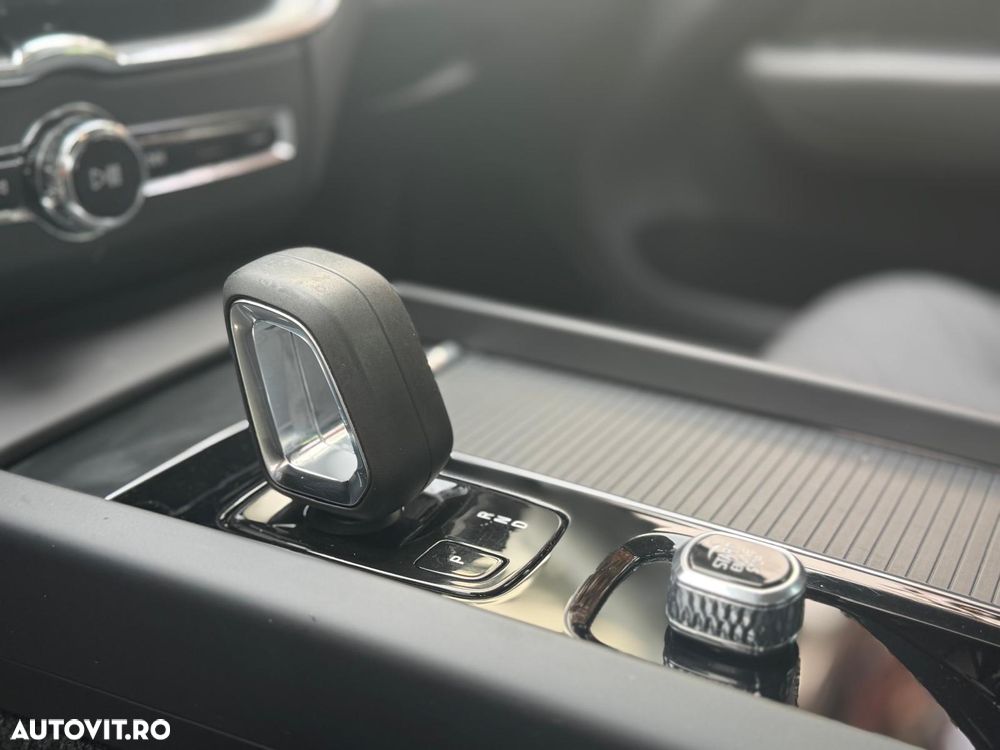 Volvo XC 60 B5 B AWD Ultimate Black Edition - 9