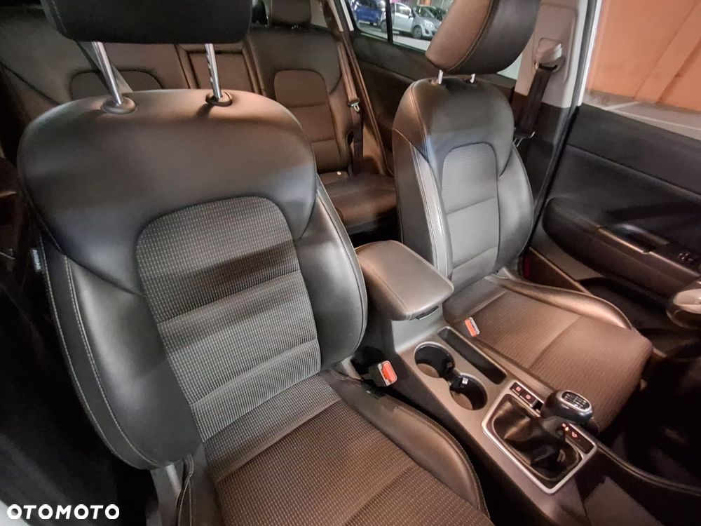 Kia Sportage 1.6 GDI L Business Line Plus 2WD - 32