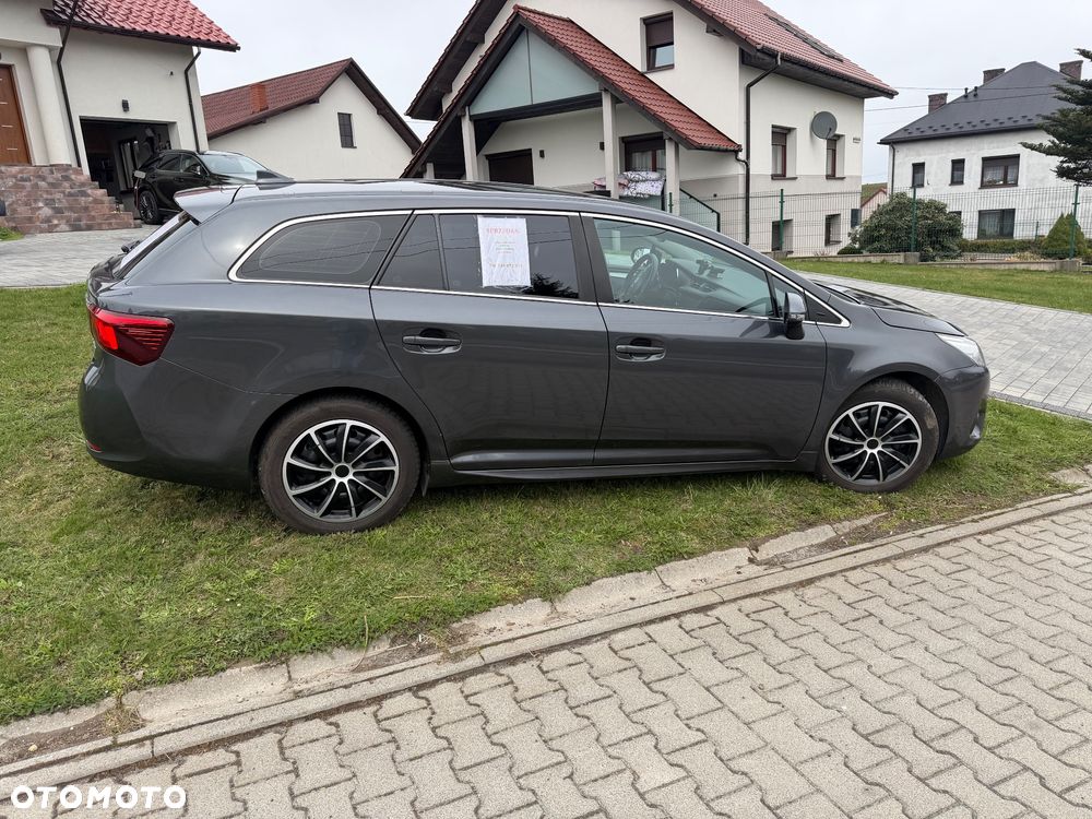 Toyota Avensis 2.0 D-4D Prestige - 26