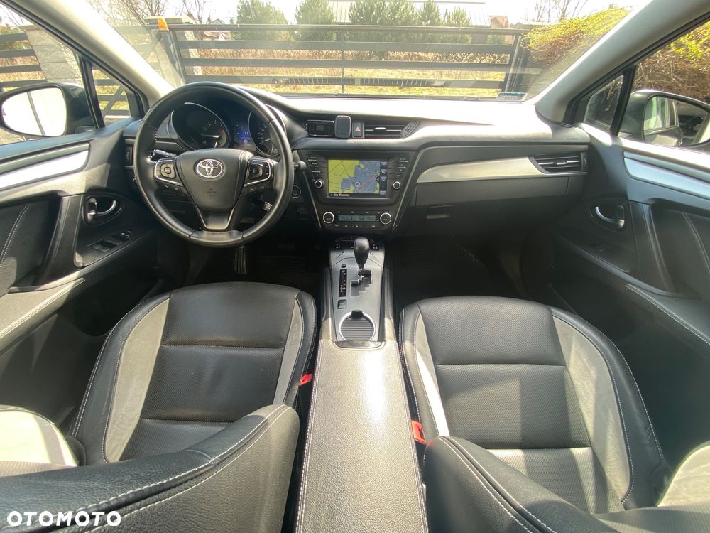 Toyota Avensis 2.0 Prestige MS - 11