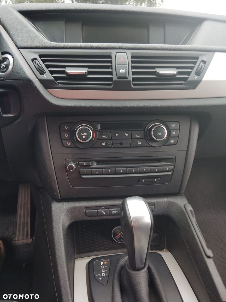 BMW X1 sDrive20d - 11