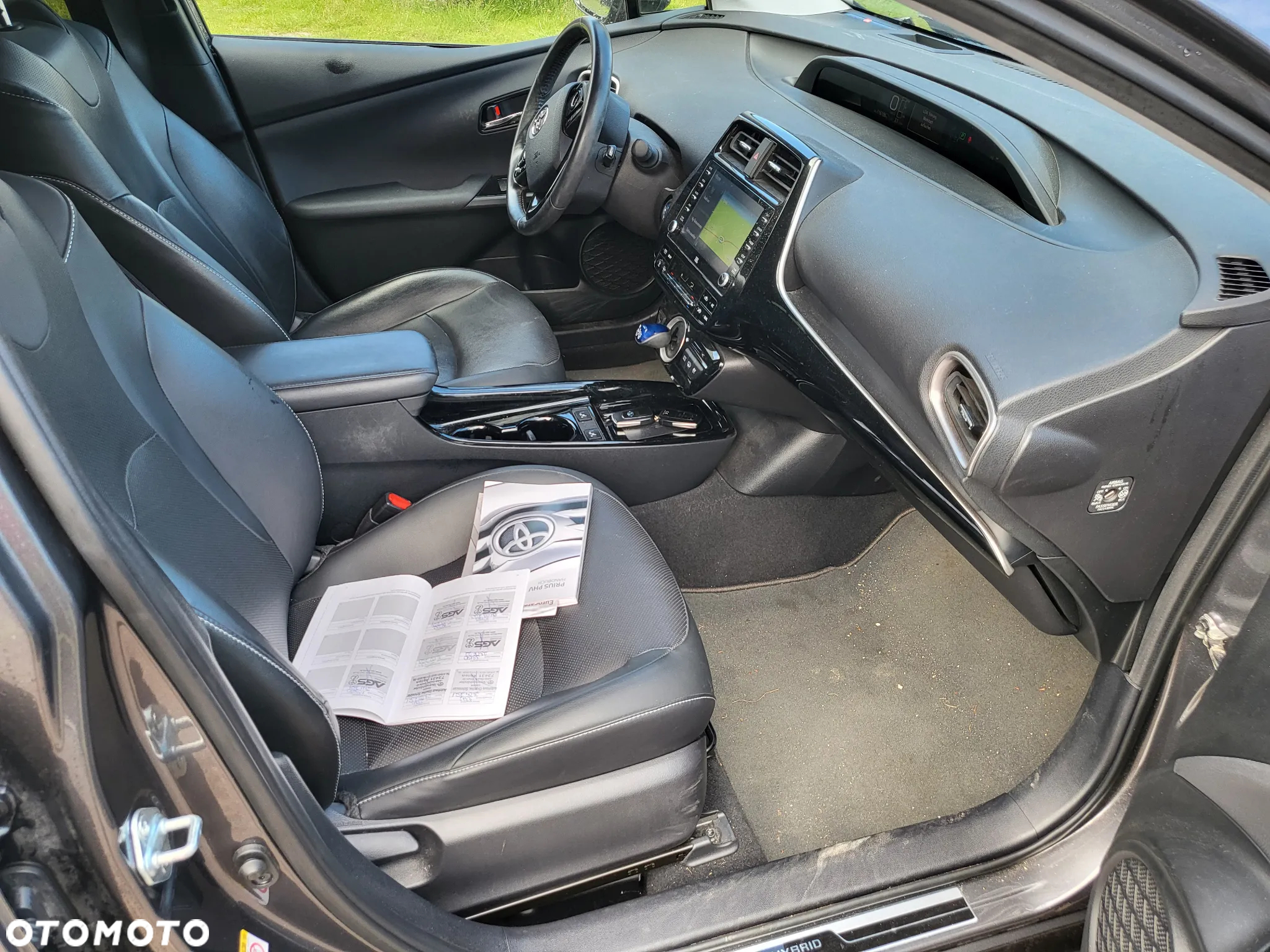 Toyota Prius Plug-in 1.8 Hybrid Prestige - 2