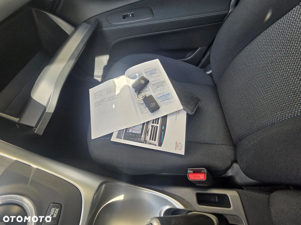 Toyota Auris 1.8 HSD Luna - 12