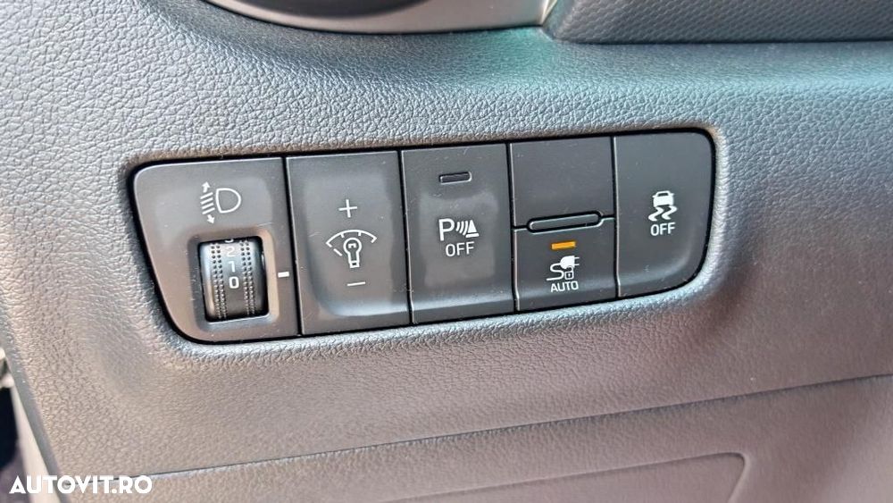 Hyundai KONA - 24